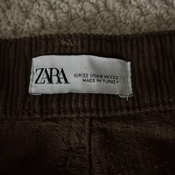 Zara corduroy pants. - Picture 3 of 3